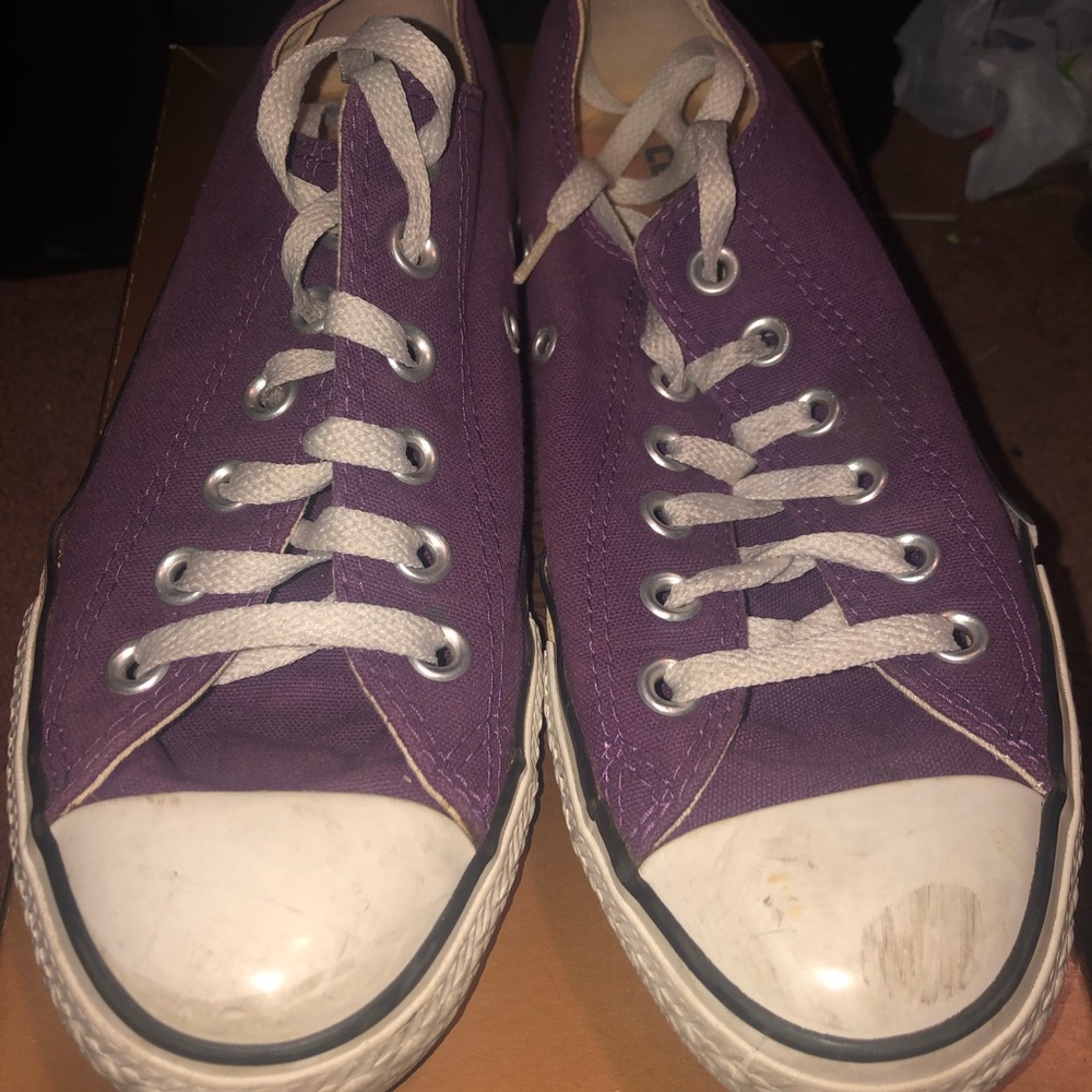 Converse size 7